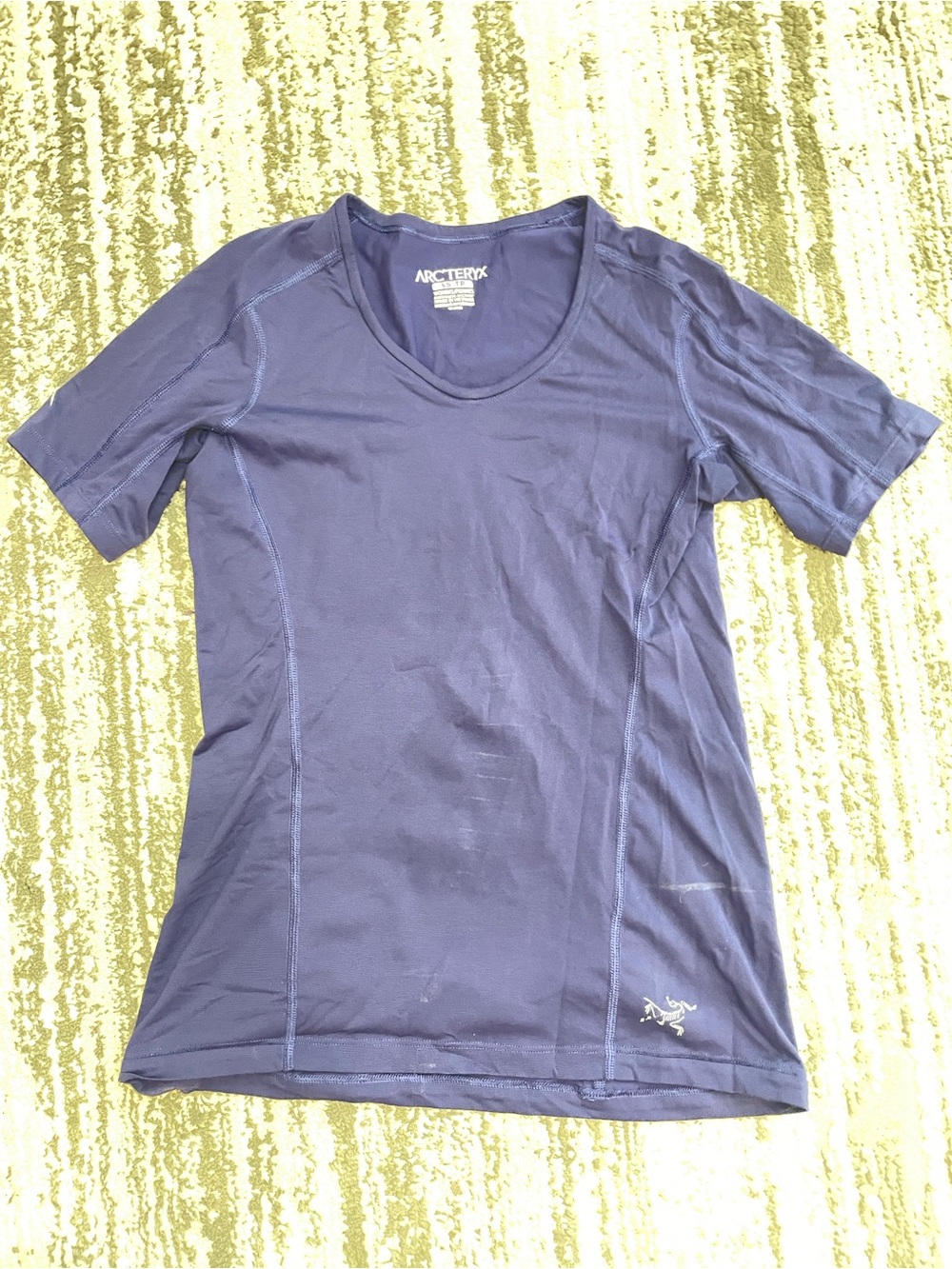 Arc'teryx Women's Short Sleeve Crew Tee in Navy Blue